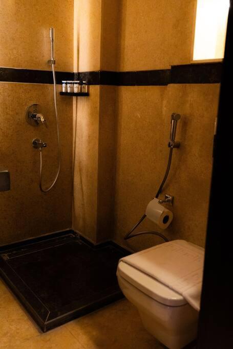 Marron Pharaohs Horus Apartment